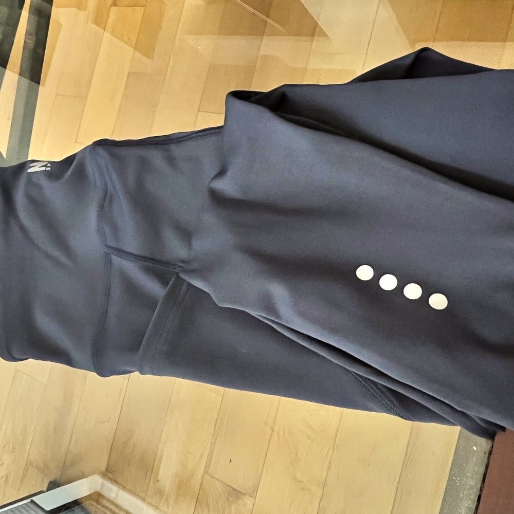 Nicole Miller Sport Navy Leggings NEW Size M with Media Pocket